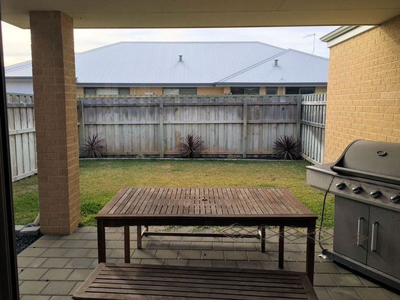 9 Viridis Street, Yanchep WA 6035