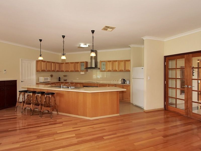 12 Linda Grove, Wilbinga WA 6041