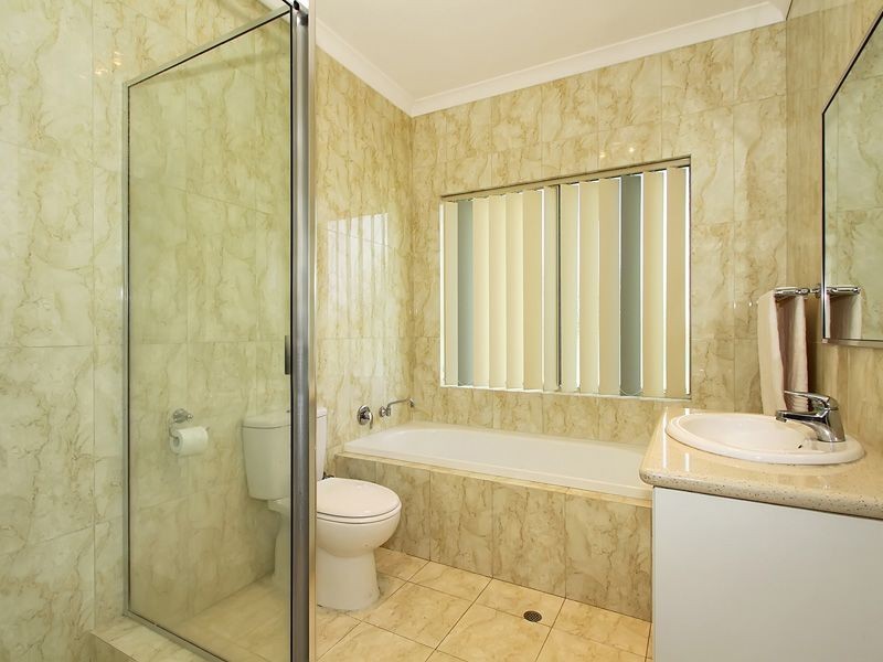 12 Linda Grove, Wilbinga WA 6041