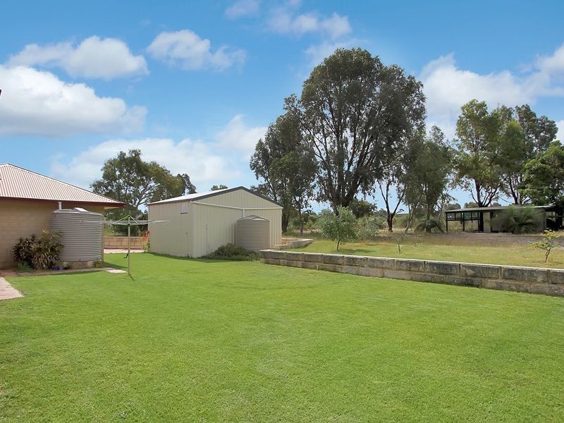 12 Linda Grove, Wilbinga WA 6041