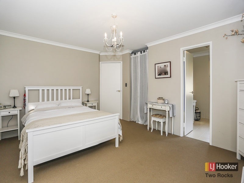 72 Emerald Drive, Carabooda WA 6033