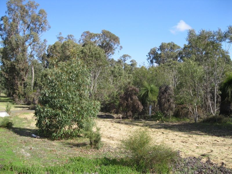 70 Bushwood Follow, Two Rocks WA 6037