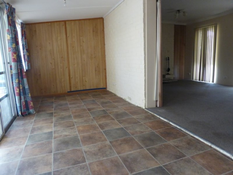 45 Whitfield Drive, Two Rocks WA 6037