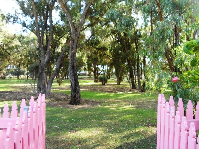 12 Augusta Grove, Yanchep WA 6035