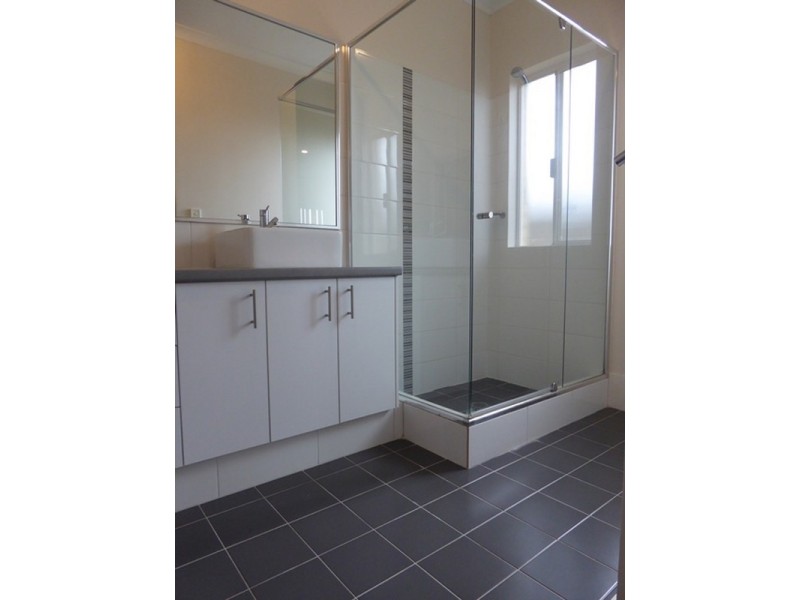 10 Current Street, Yanchep WA 6035