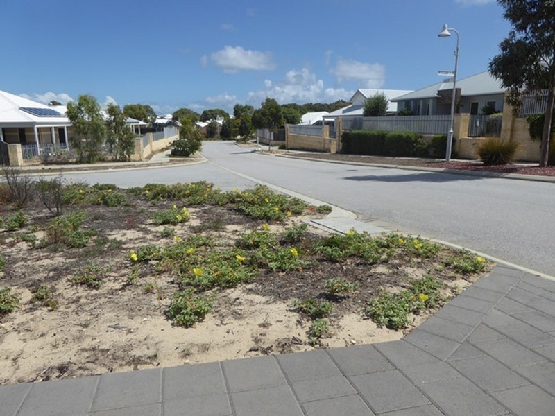 10 Current Street, Yanchep WA 6035