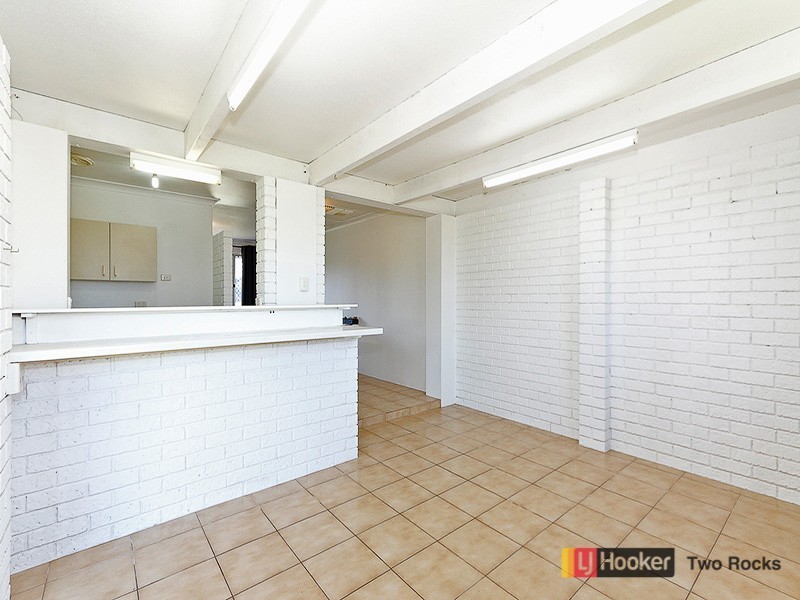 86 Whitfield Drive, Two Rocks WA 6037