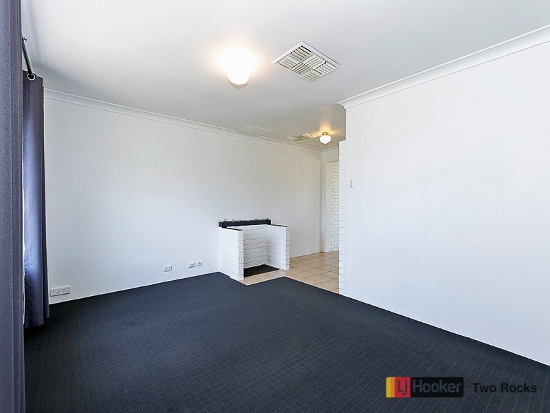 86 Whitfield Drive, Two Rocks WA 6037