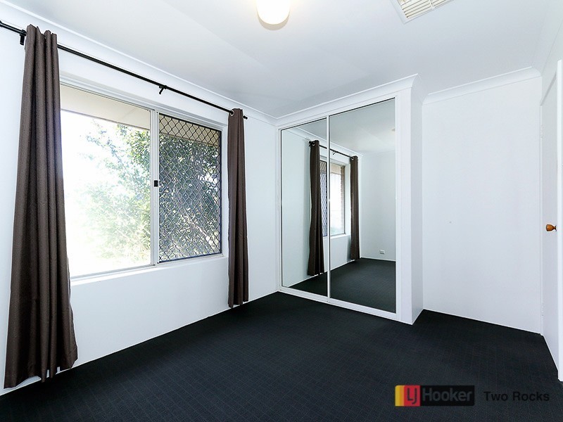 86 Whitfield Drive, Two Rocks WA 6037