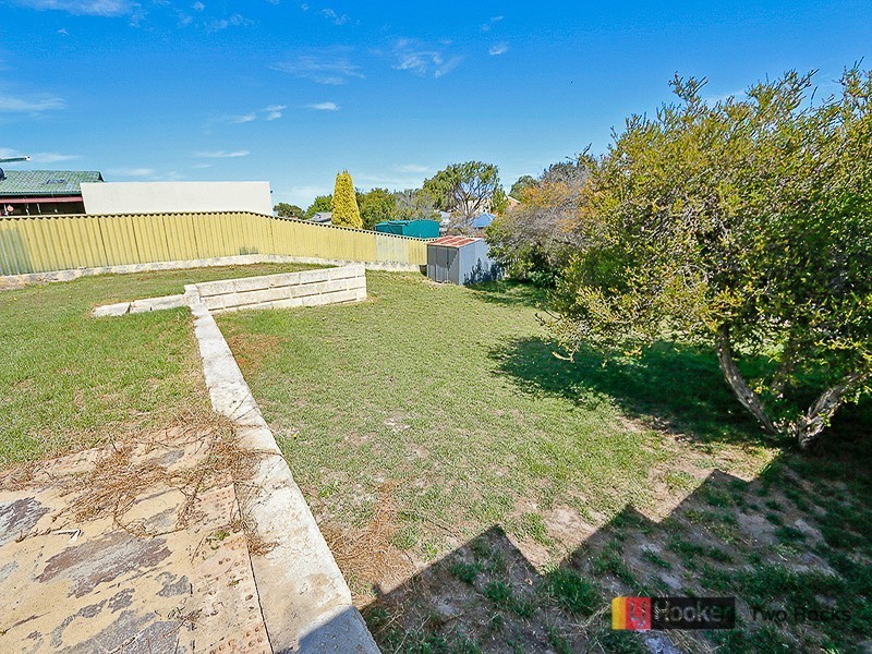86 Whitfield Drive, Two Rocks WA 6037