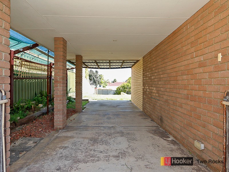 86 Whitfield Drive, Two Rocks WA 6037