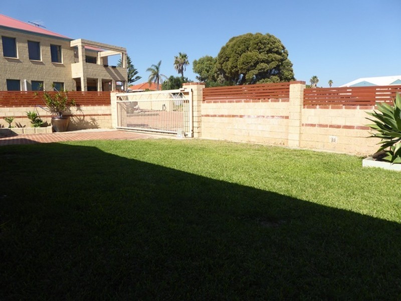 9 Sceptre Court, Two Rocks WA 6037