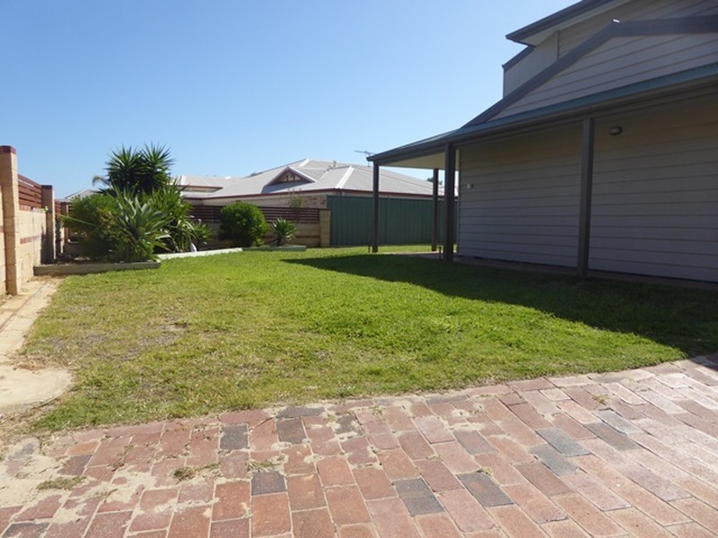 9 Sceptre Court, Two Rocks WA 6037