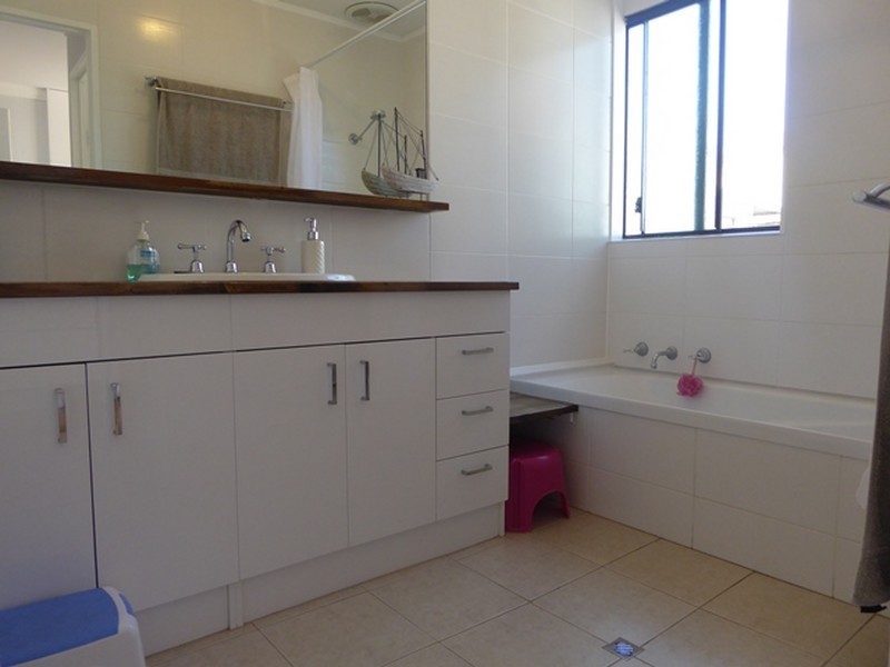 9 Sceptre Court, Two Rocks WA 6037