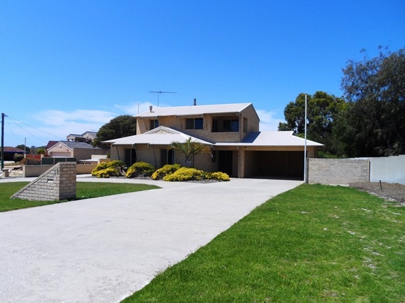 11 Springhill Place, Two Rocks WA 6037