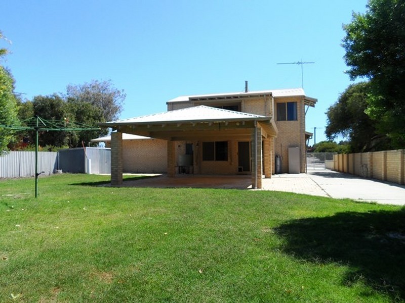 11 Springhill Place, Two Rocks WA 6037