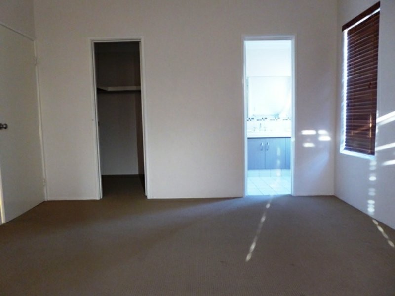 12 Windward Street, Yanchep WA 6035