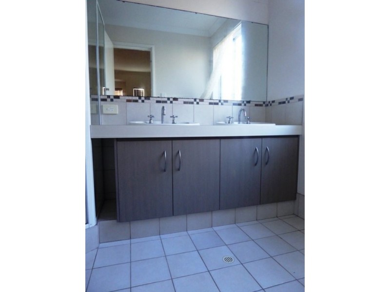 12 Windward Street, Yanchep WA 6035