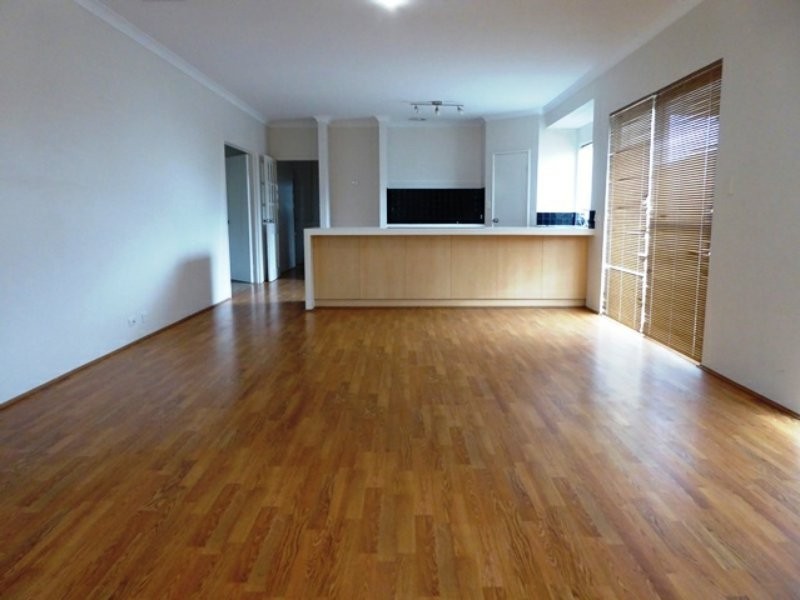 12 Windward Street, Yanchep WA 6035