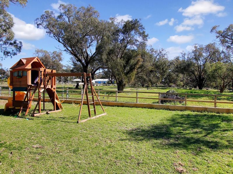 39 Countryside Drive, Two Rocks WA 6037