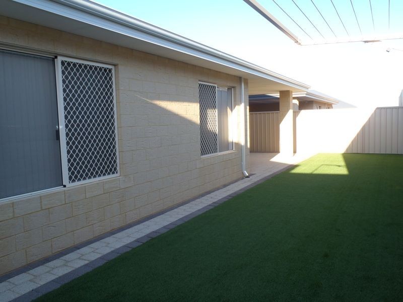 23 Snapper Way, Two Rocks WA 6037