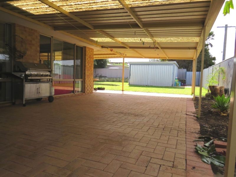 1 Bower Grove, Two Rocks WA 6037