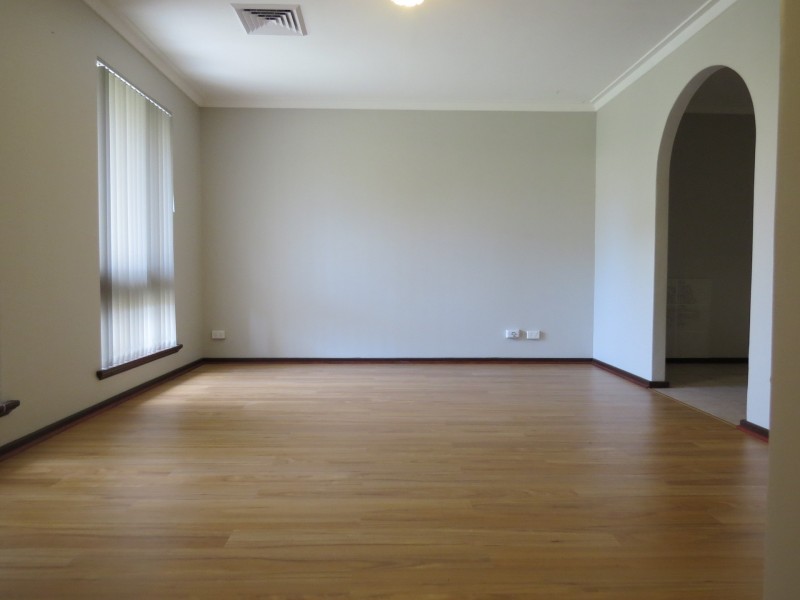 27 Blaxland Avenue, Two Rocks WA 6037