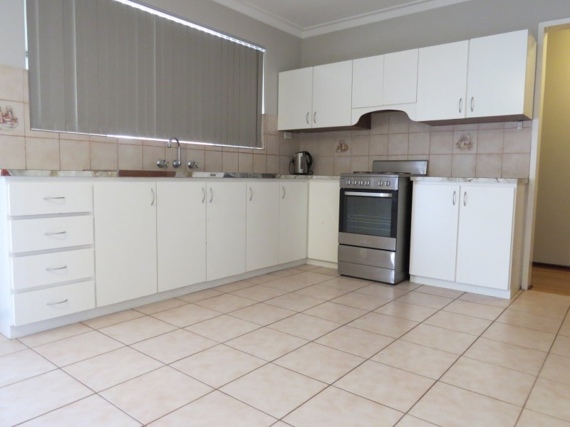 27 Blaxland Avenue, Two Rocks WA 6037