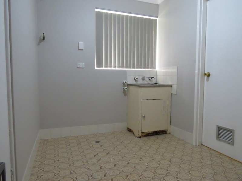 27 Blaxland Avenue, Two Rocks WA 6037