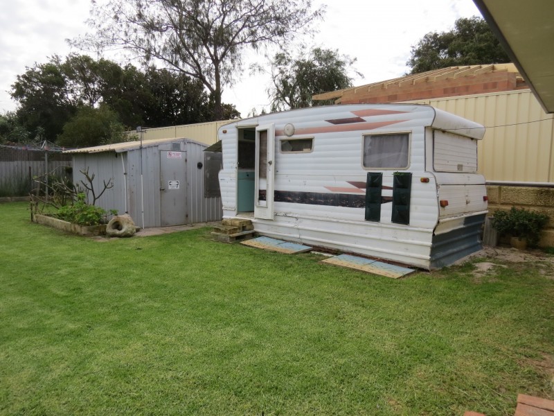 27 Blaxland Avenue, Two Rocks WA 6037