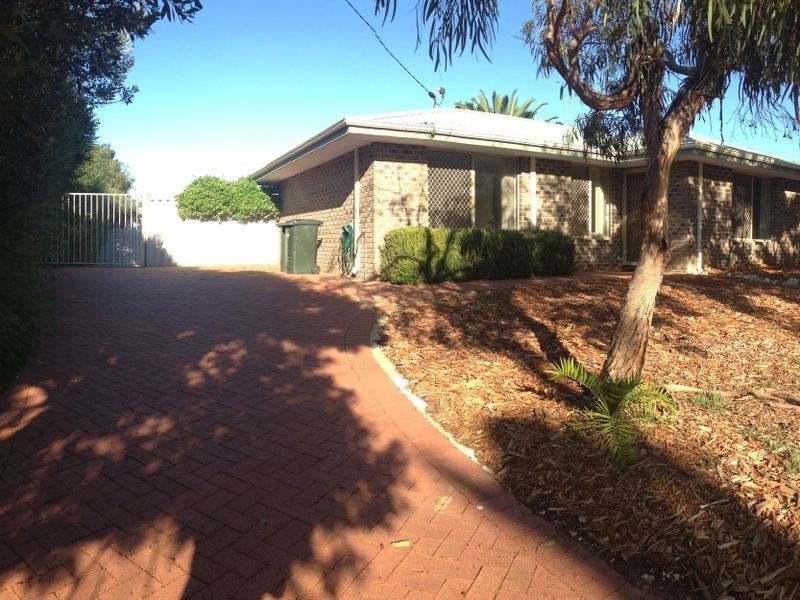 55 Whitfield Drive, Two Rocks WA 6037