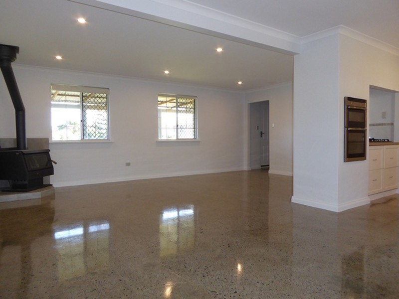 2 Carfax Place, Two Rocks WA 6037