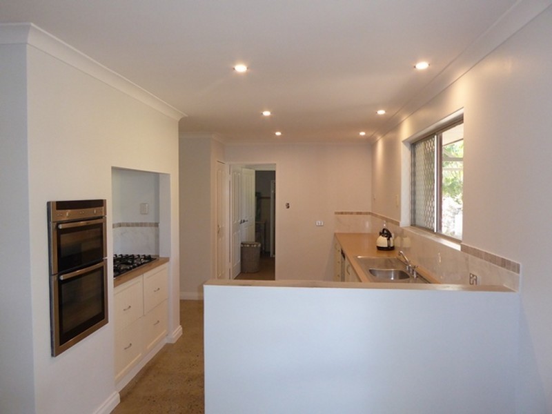 2 Carfax Place, Two Rocks WA 6037