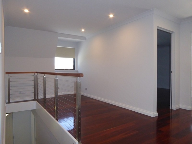 2 Carfax Place, Two Rocks WA 6037