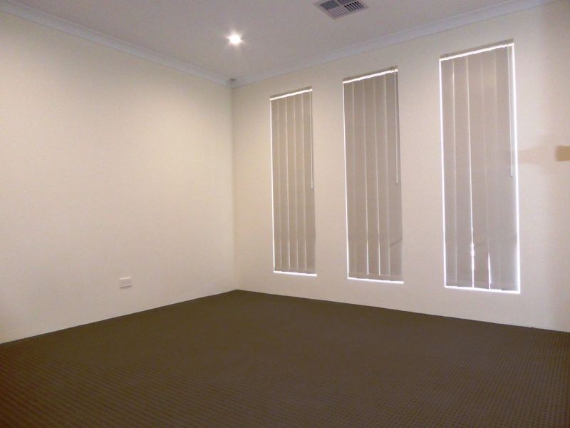 13 Cobbler Way, Two Rocks WA 6037