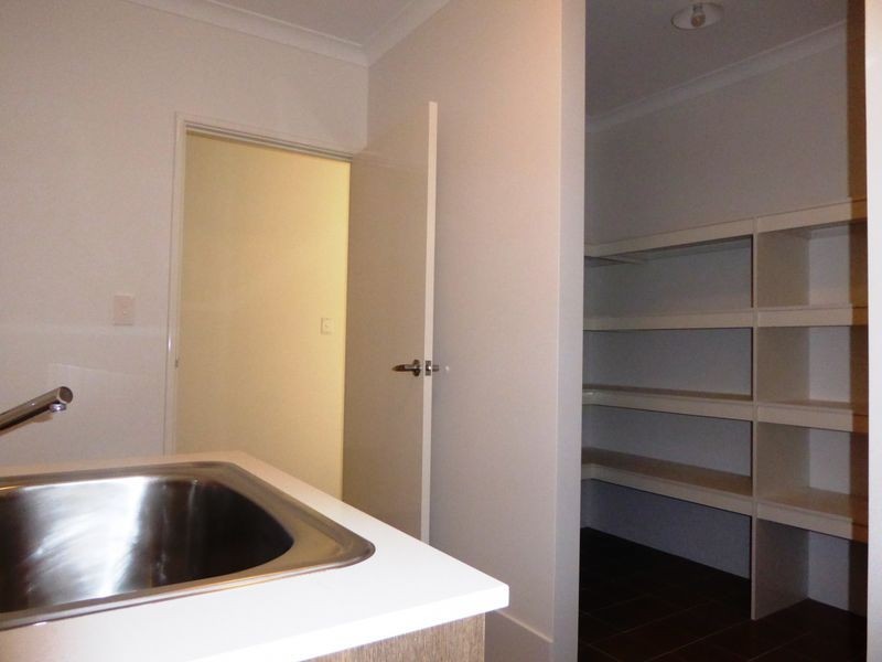 13 Cobbler Way, Two Rocks WA 6037