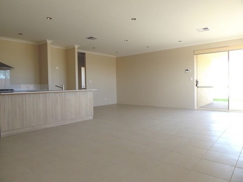 8 Gemfish street, Two Rocks WA 6037