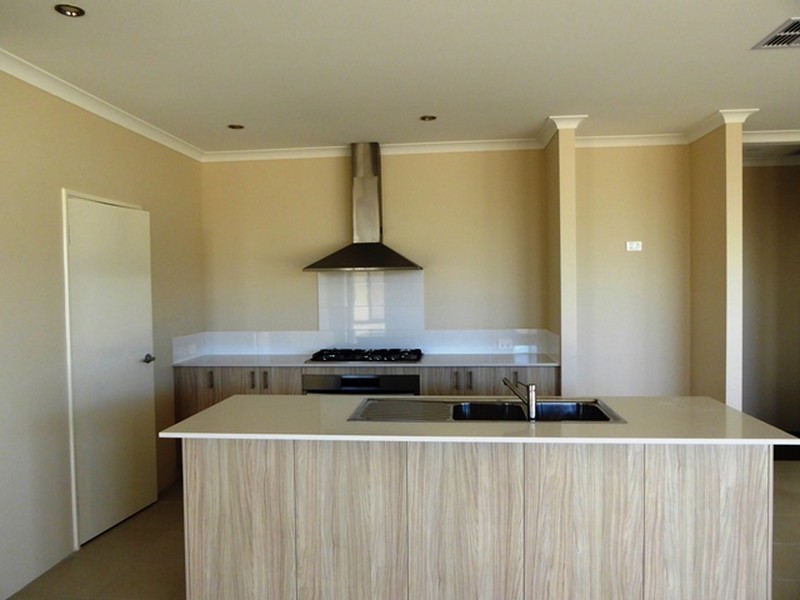 8 Gemfish street, Two Rocks WA 6037