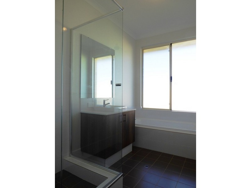 8 Gemfish street, Two Rocks WA 6037