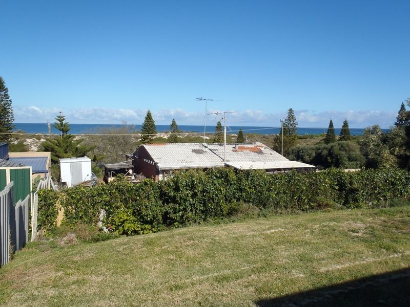 4 Springhill Place, Two Rocks WA 6037