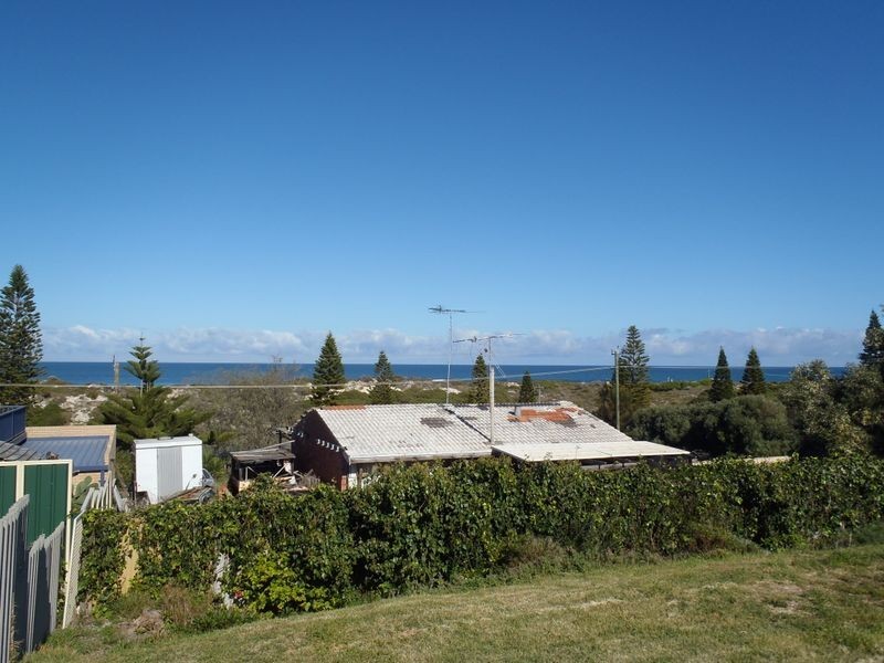 4 Springhill Place, Two Rocks WA 6037