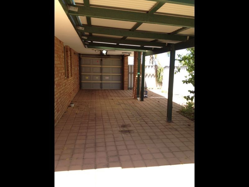 83 Whitfield Drive, Two Rocks WA 6037