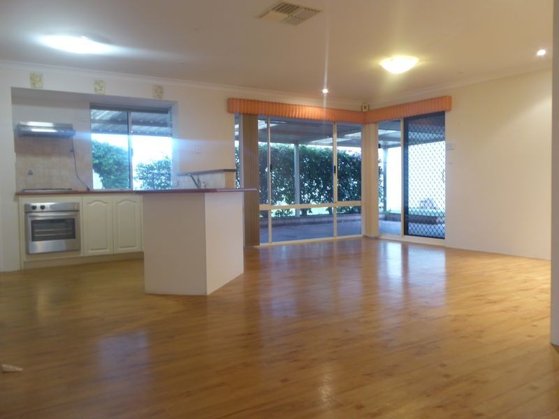 4 Mousehole Crescent, Yanchep WA 6035