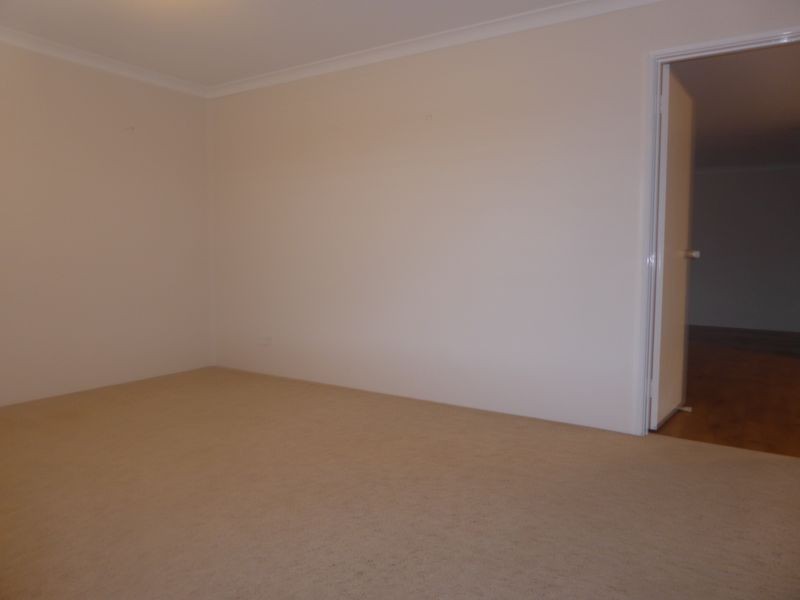 4 Mousehole Crescent, Yanchep WA 6035