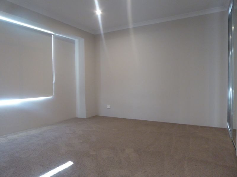 7 Flagtail Outlook, Yanchep WA 6035