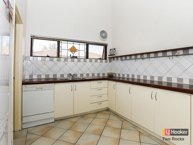 31 Carfax Place, Two Rocks WA 6037