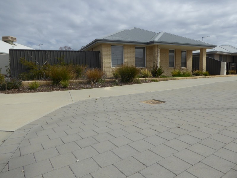 1 Dunk Street, Yanchep WA 6035