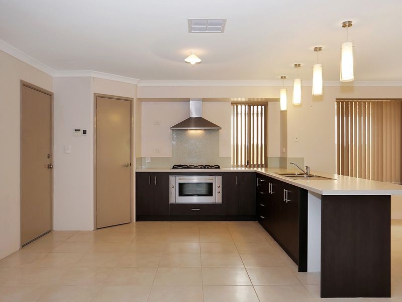 9 Llewellyn Way, Two Rocks WA 6037