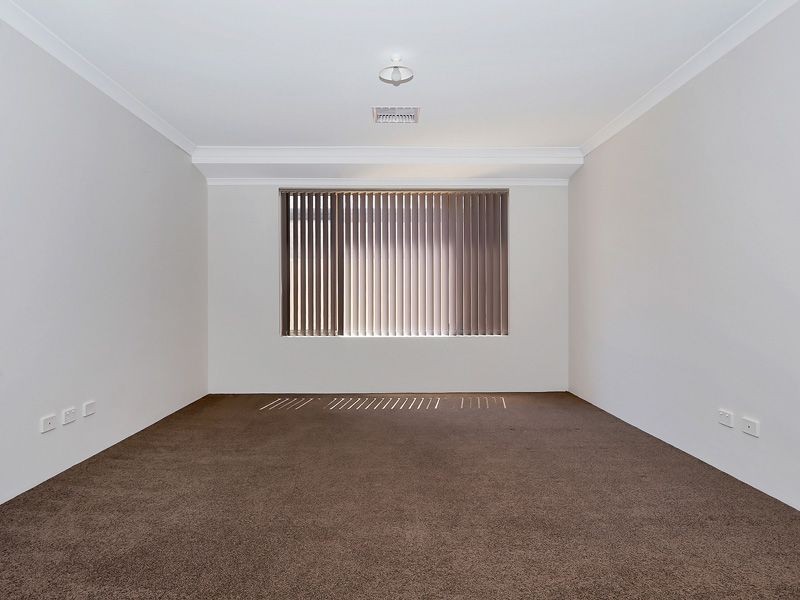 9 Llewellyn Way, Two Rocks WA 6037