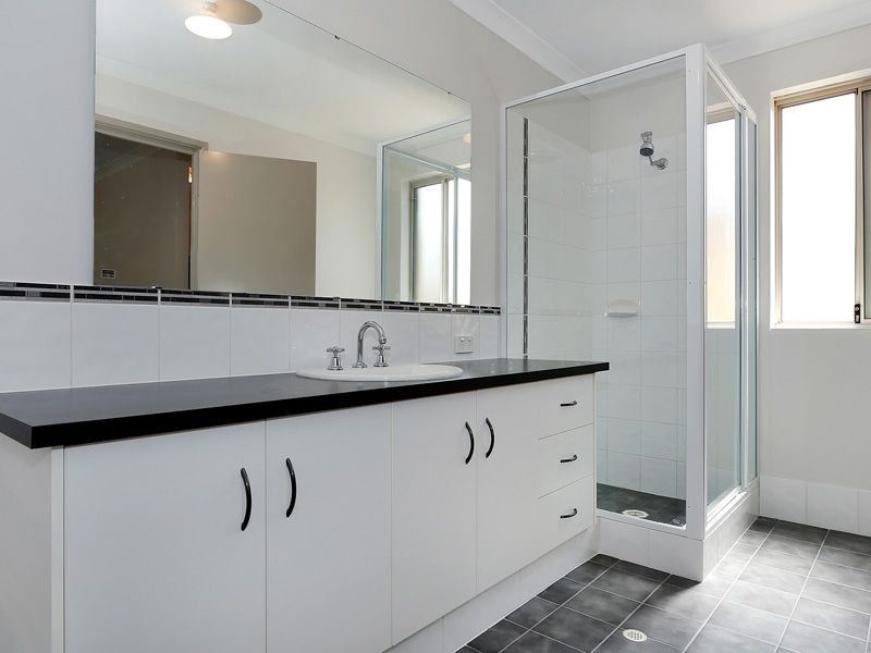 9 Llewellyn Way, Two Rocks WA 6037